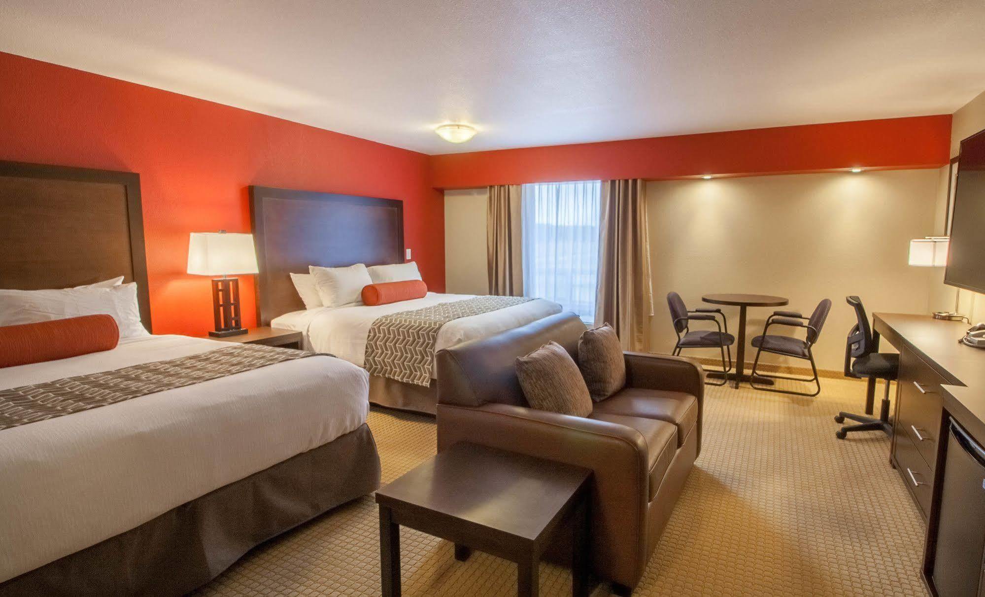 The Kanata Inns Invermere Eksteriør billede