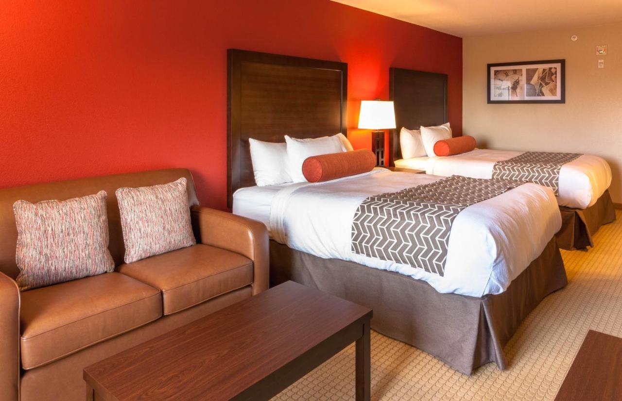 The Kanata Inns Invermere Eksteriør billede